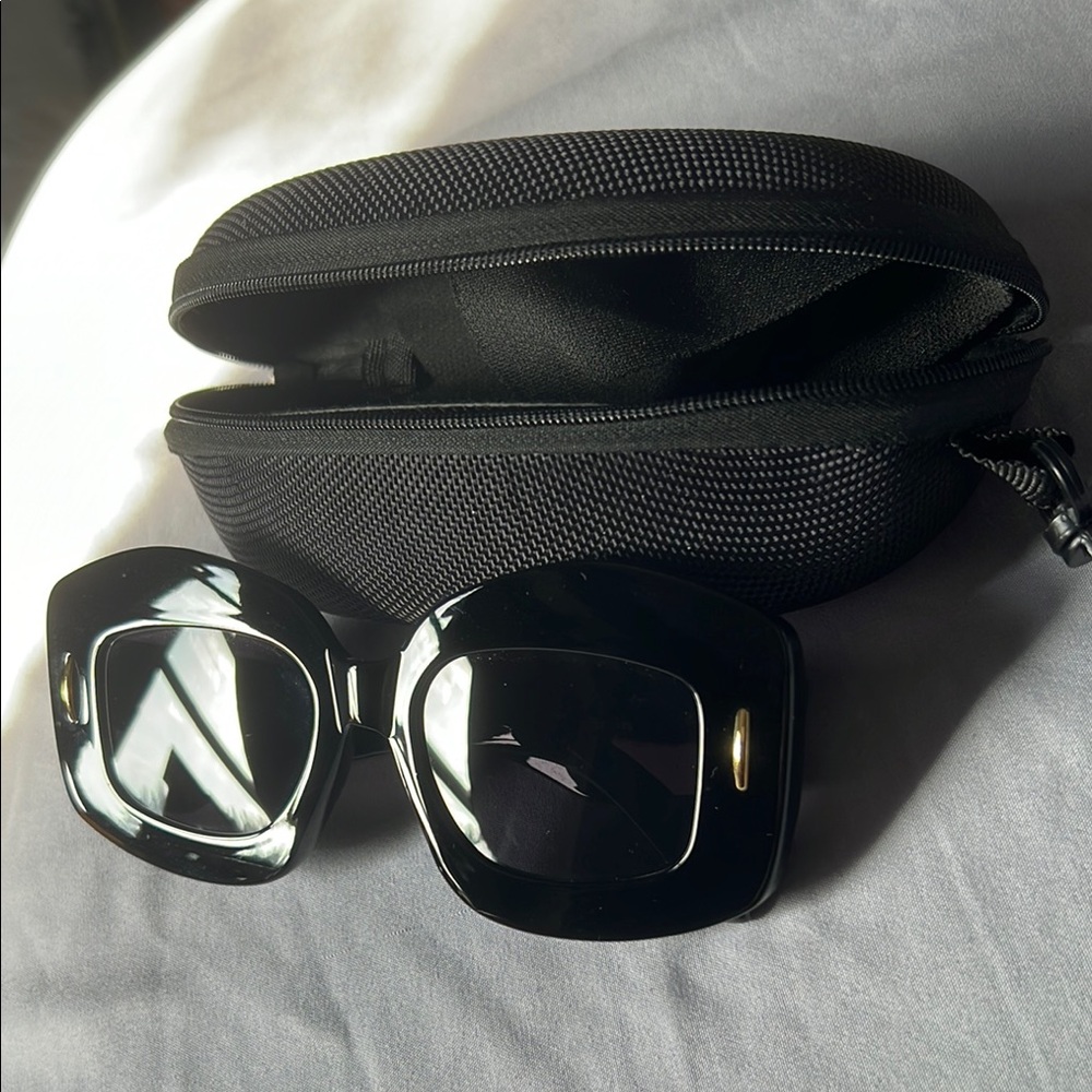Black Square Sunglasses with Case